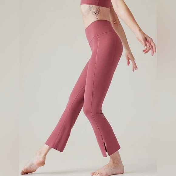 ATHLETA Transcend Stash Crop Straight Leg Coral Activewear Leggings Tight Pants - Picture 2 of 12